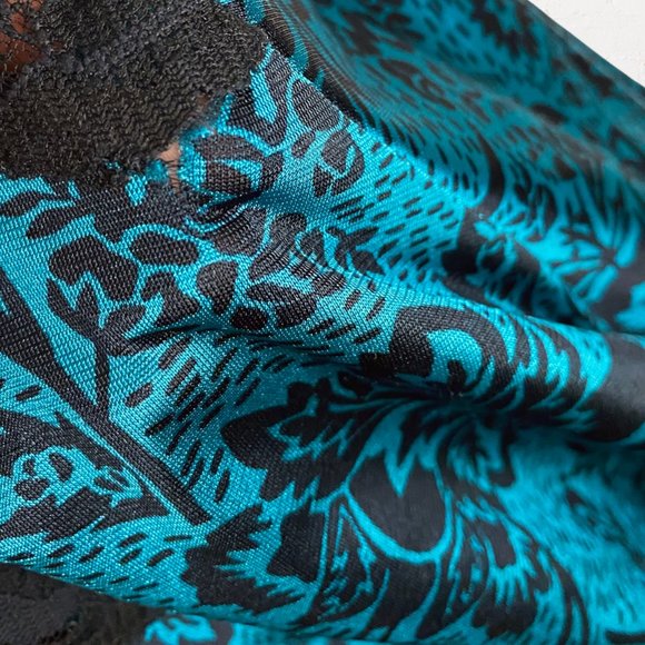 VINTAGE | 1980’s Vanity Fair Teal Black Lace Intimates Slip Dress & Robe Set - Picture 4 of 11